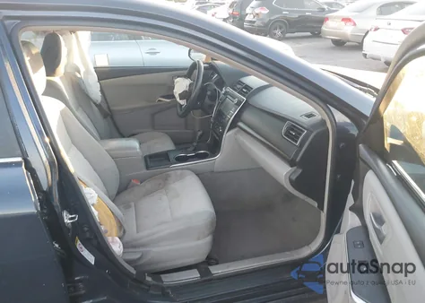 2016 Toyota Camry Le z USA, uszkodzony, nr VIN 4T1BF1FK1GU588978